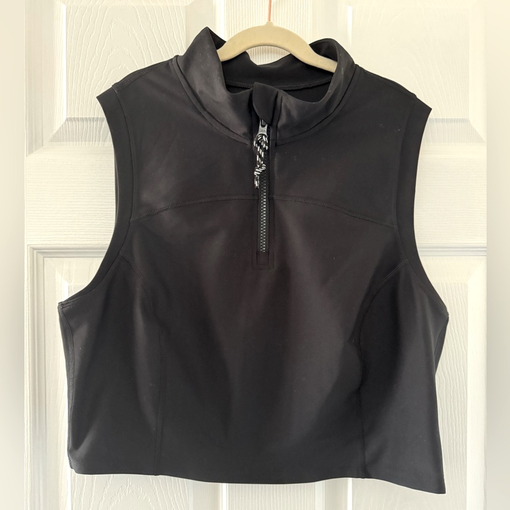 Old Navy Powersoft Half Zip Sleeveless Cropped Athletic Top - Black